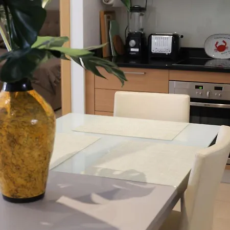 דירה Chic & Modern 2 Bed In With Pool Access & Beach Proximity *