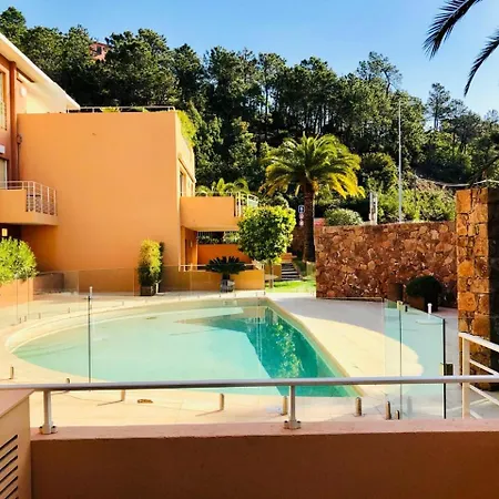 Chic & Modern 2 Bed In With Pool Access & Beach Proximity Théoule-sur-Mer